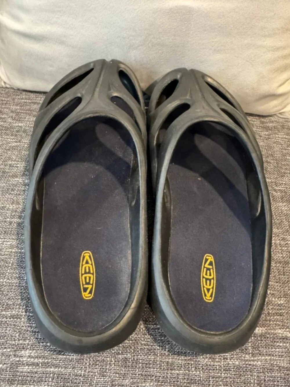 KEEN Shanti Clogs Men's US 9 Black Comfort Slip-On Garden Recovery Shoes EUC - Picture 5 of 8